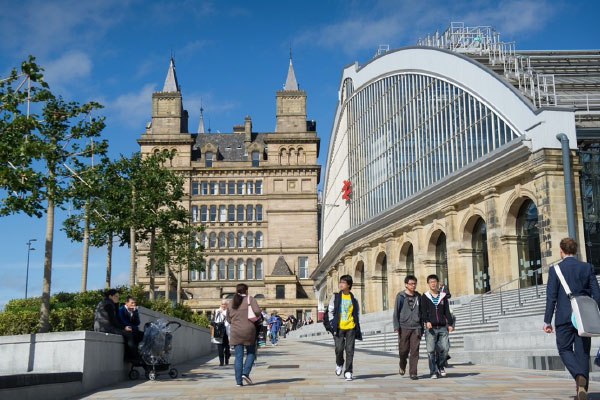 Liverpool train station